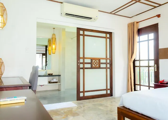 Riverside Bamboo Resort Hoi An